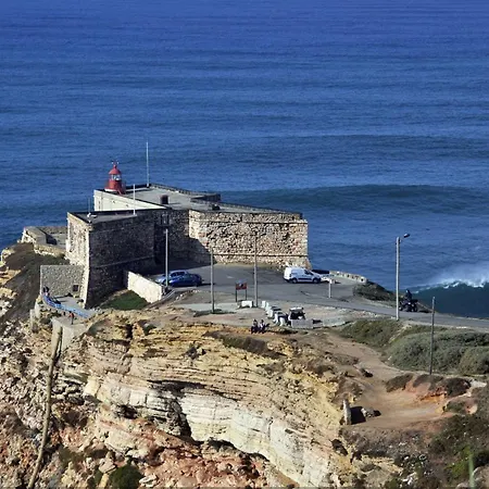 A 400 Metros Da Santa Cruz (Oeste)