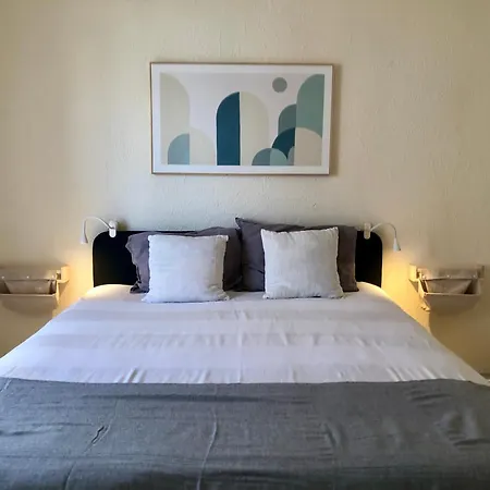 A 400 Metros Da * Santa Cruz (Oeste)