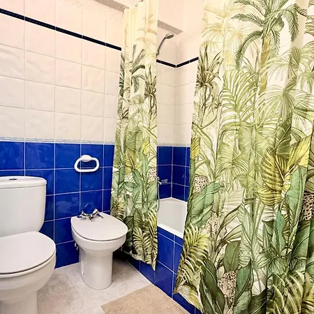 Апартаменты Refugio Na De Santa Cruz- A Poucos Passos Da Praia, Surf E Restaurantes *